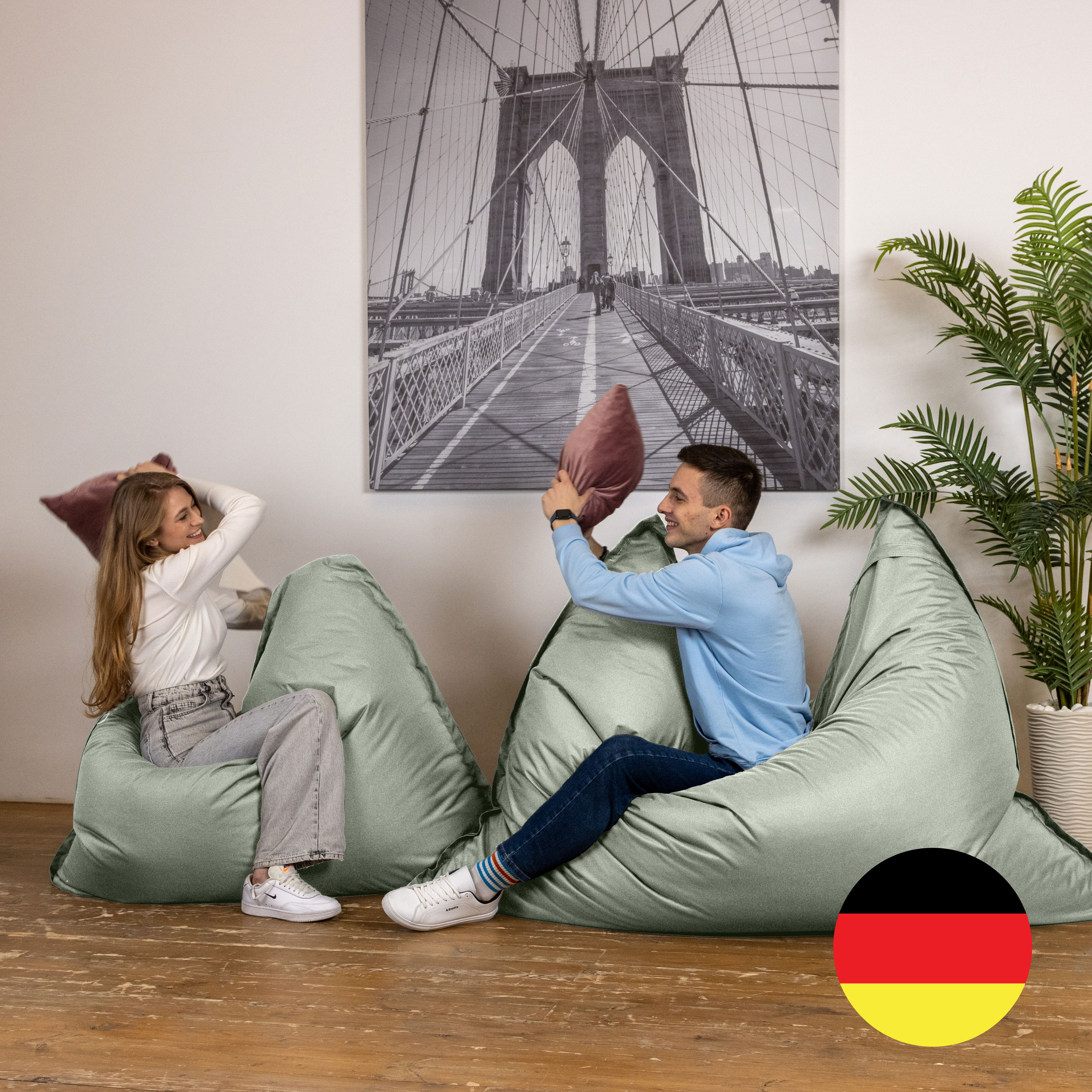 Bruni Caree XXL-Sitzsack in Felsgrau - rechteckiger Indoor- und Outdoor-Sitzsack mit 140x180 cm aus Deutschland