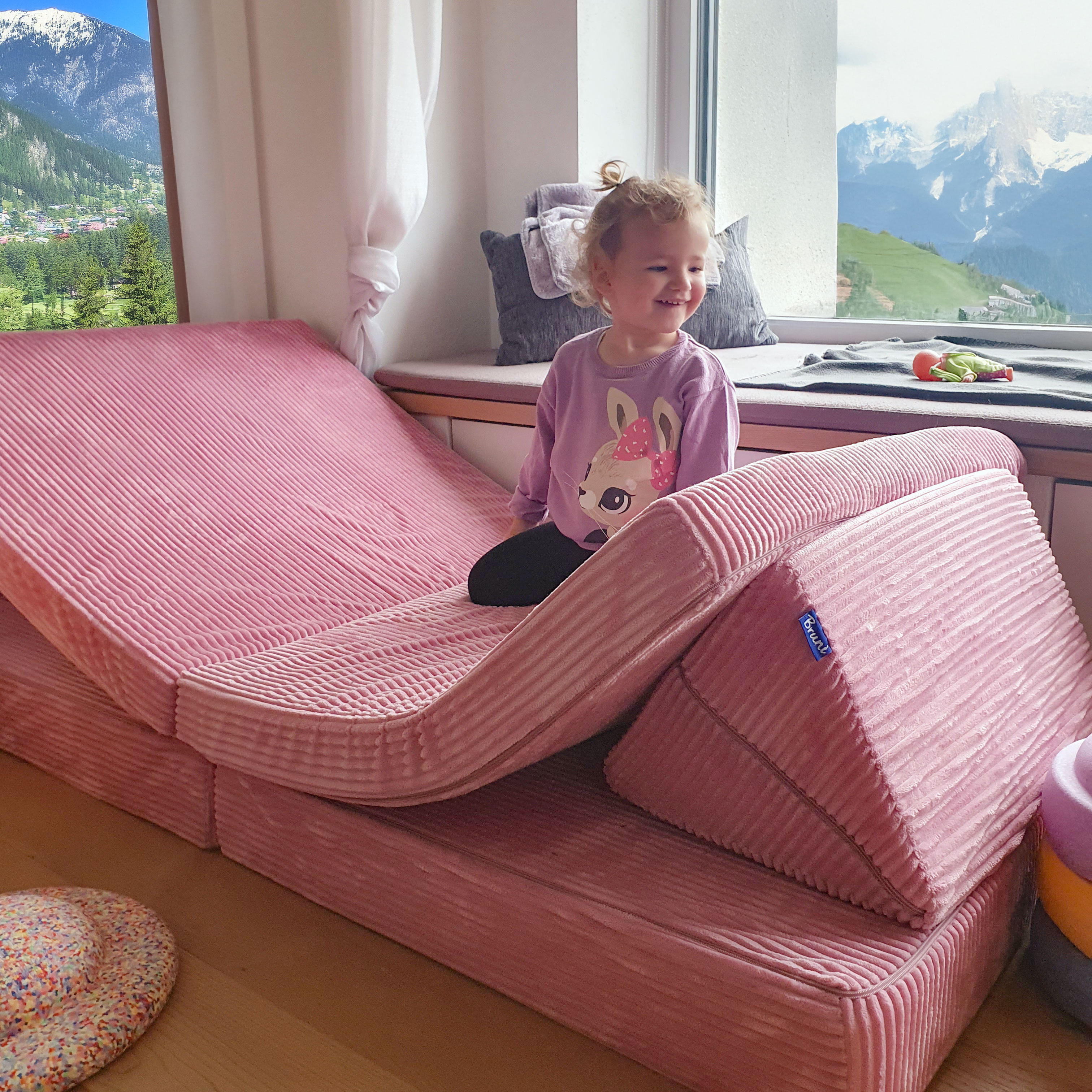 Bruni Spielsofa in Pink – XXL-Sofa fürs Kinderzimmer