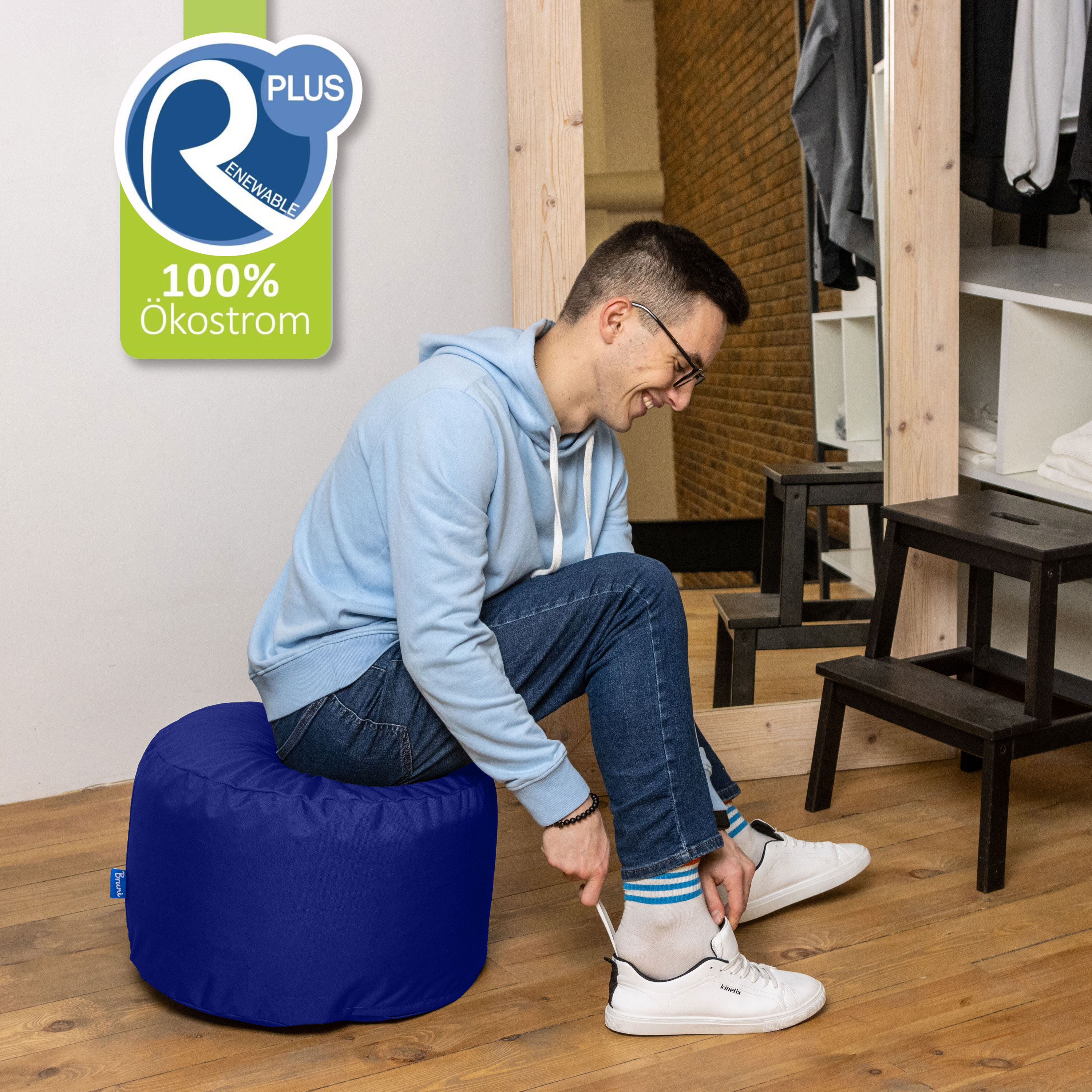 Bruni Pouf Fuß- und Sitzhocker L in Königsblau - Indoor- und Outdoor-Sitzpouf, in Deutschland gefertigt