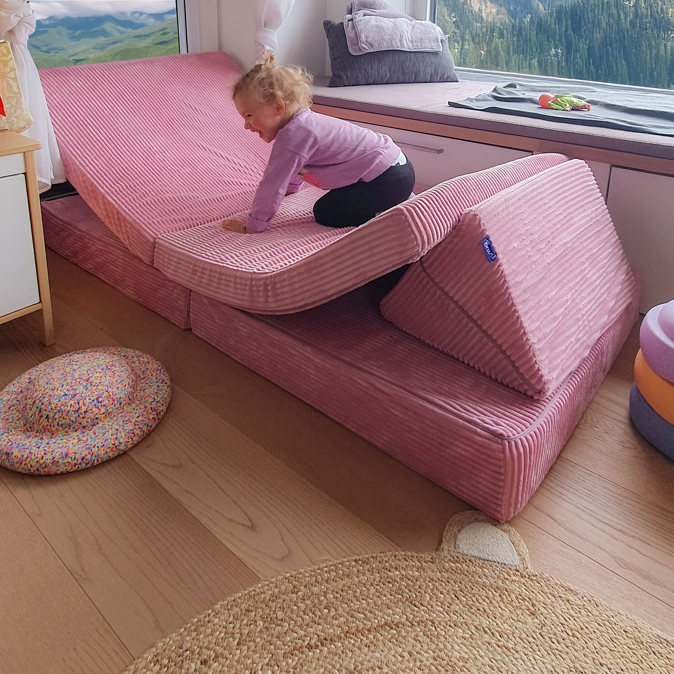 Bruni Spielsofa in Pink – XXL-Sofa fürs Kinderzimmer