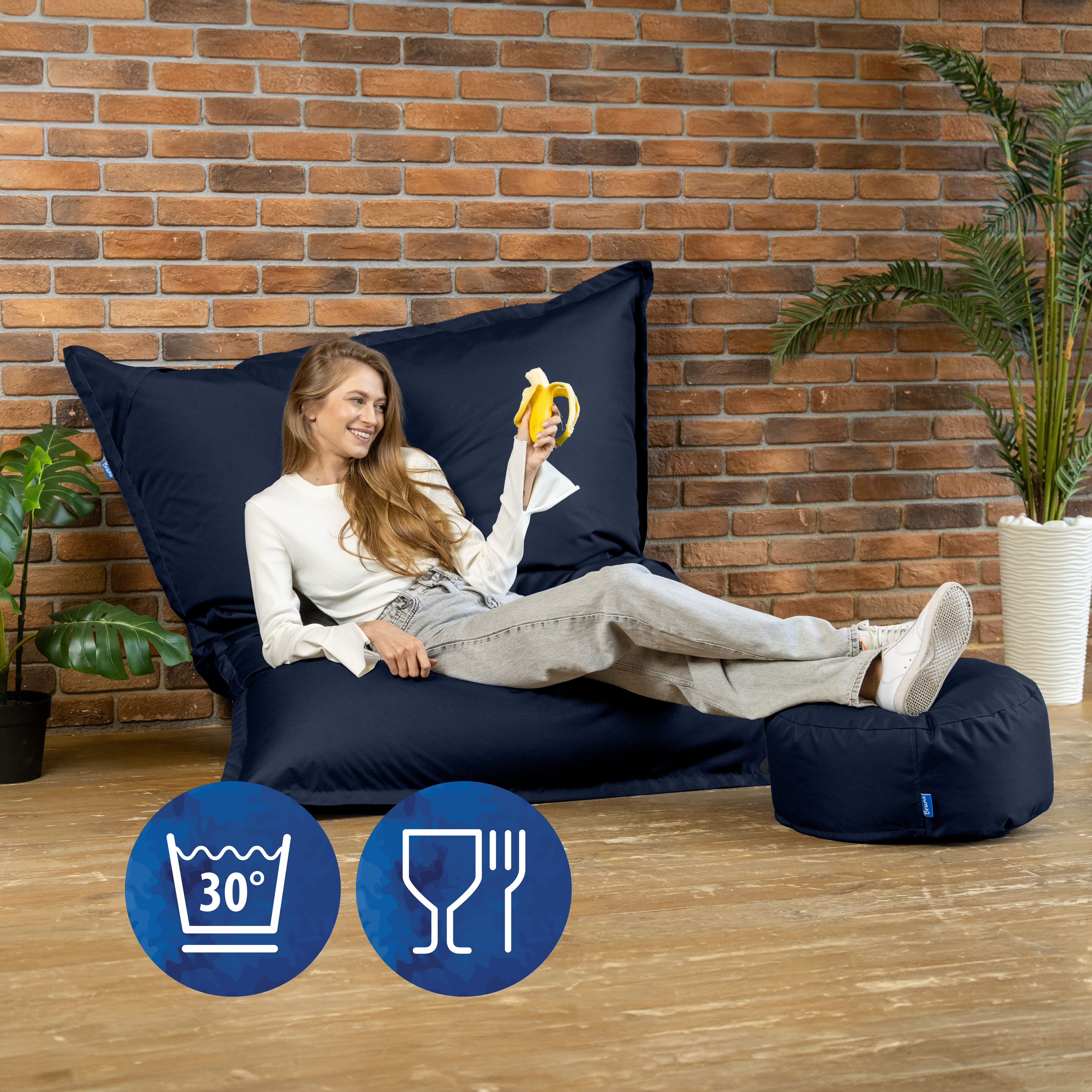 Bruni Caree XXL-Sitzsack in Blaugrau - rechteckiger Indoor- und Outdoor-Sitzsack mit 140x180 cm aus Deutschland