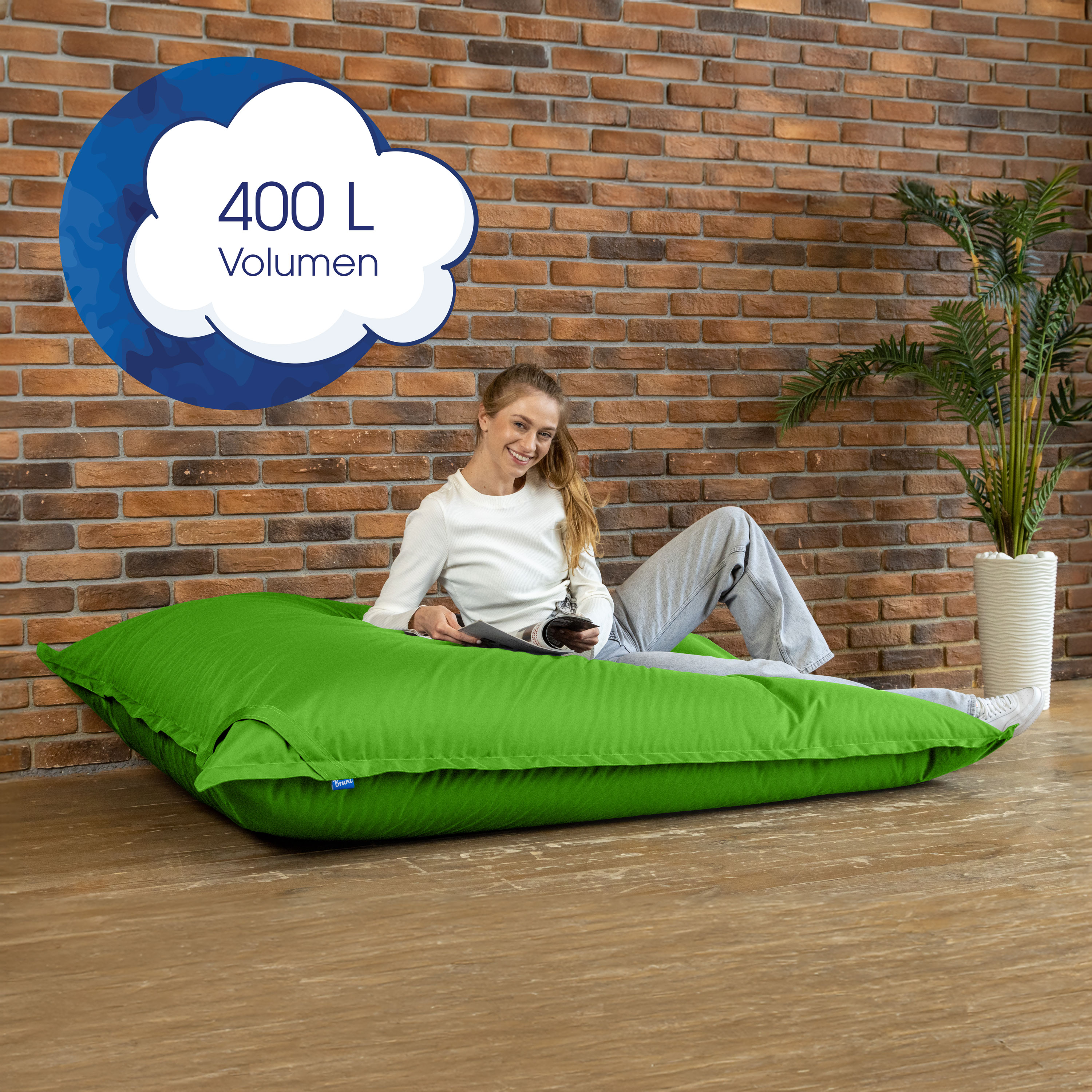 Bruni Caree XXL-Sitzsack in Grün - rechteckiger Indoor- und Outdoor-Sitzsack mit 140x180 cm aus Deutschland
