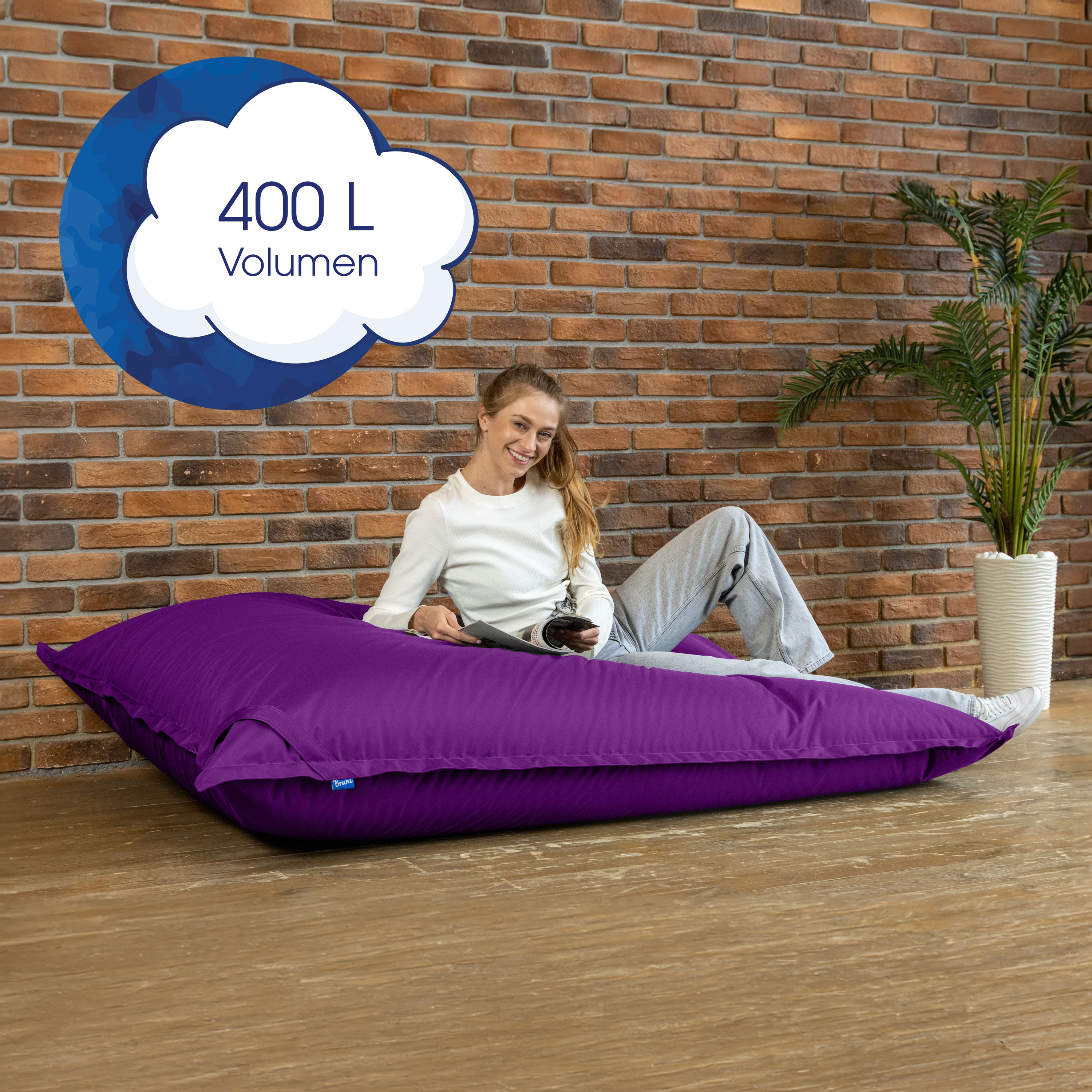Bruni Caree XXL-Sitzsack in Violett - rechteckiger Indoor- und Outdoor-Sitzsack mit 140x180 cm aus Deutschland