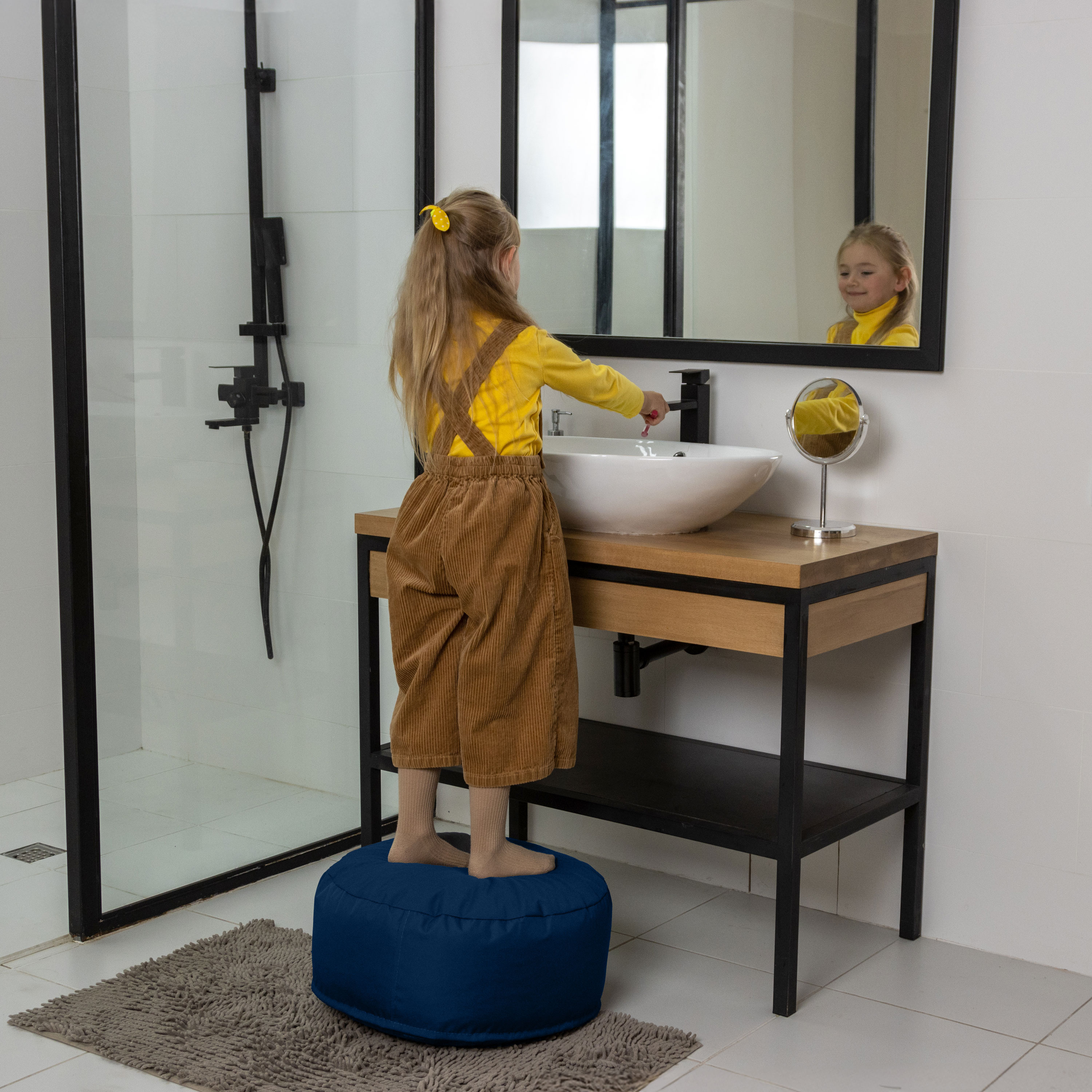 Bruni Pouf Fuß- und Sitzhocker M in Blaugrau - Indoor- und Outdoor-Sitzpouf, in Deutschland gefertigt