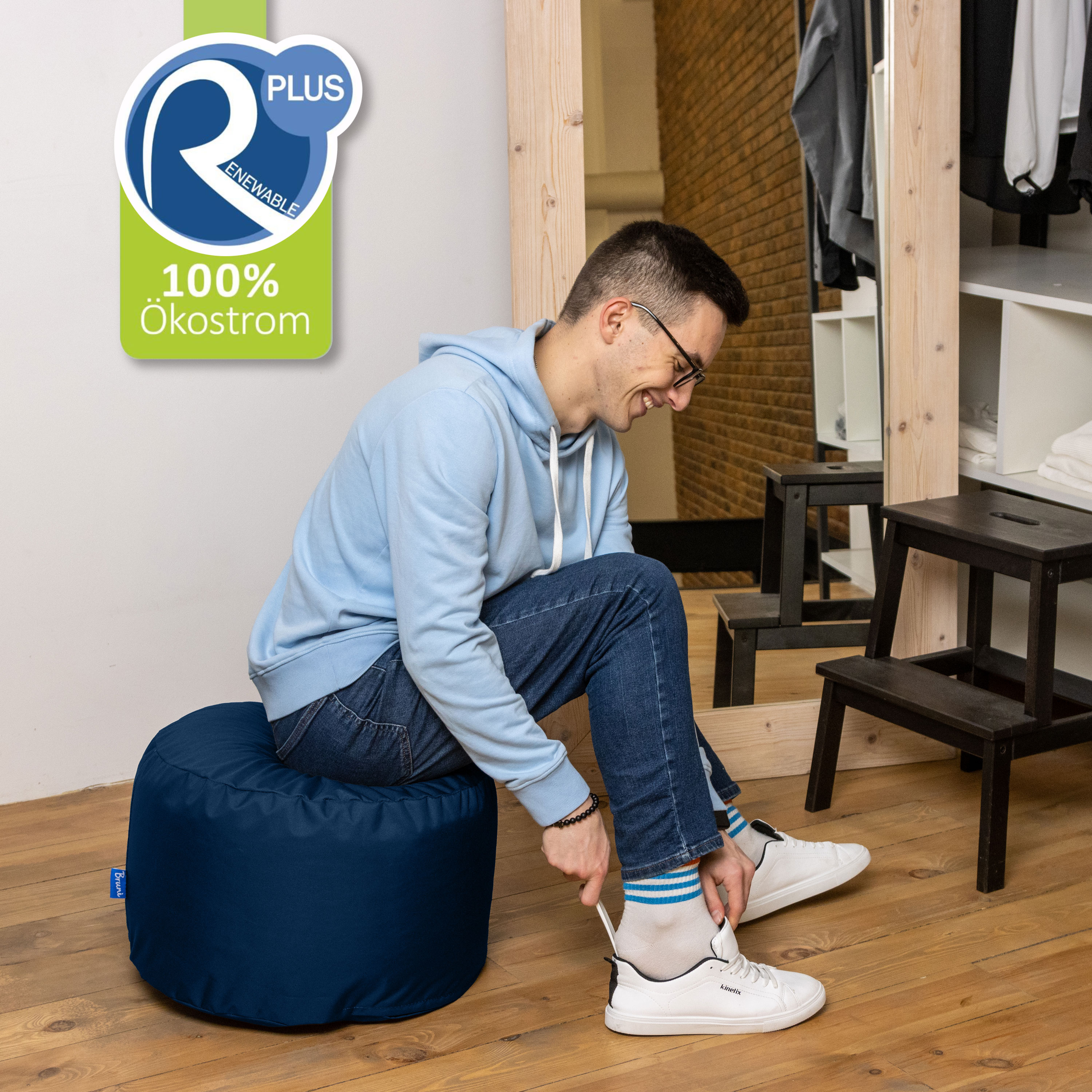 Bruni Pouf Fuß- und Sitzhocker L in Blaugrau - Indoor- und Outdoor-Sitzpouf, in Deutschland gefertigt