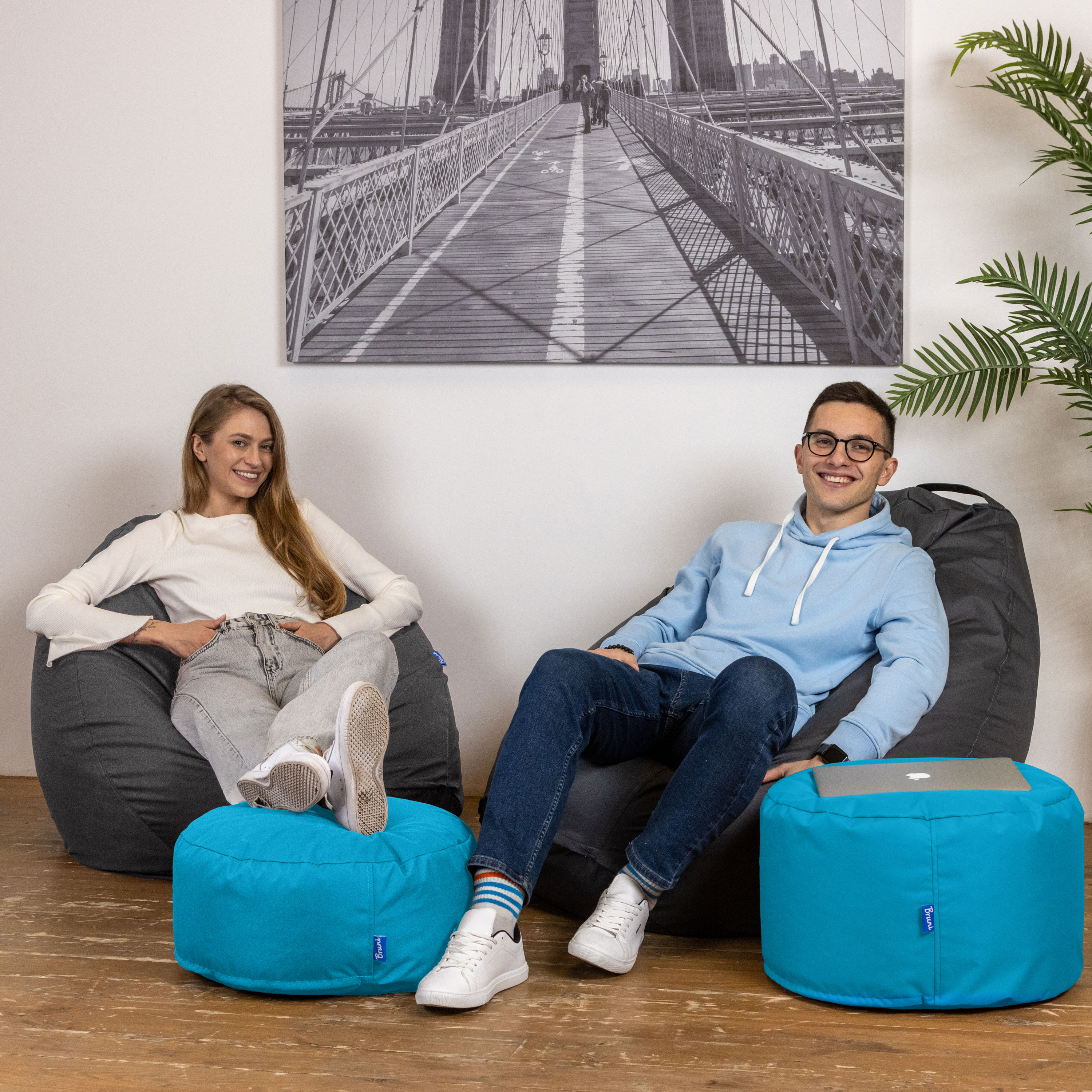 Bruni Pouf Fuß- und Sitzhocker L in Lichtblau - Indoor- und Outdoor-Sitzpouf, in Deutschland gefertigt